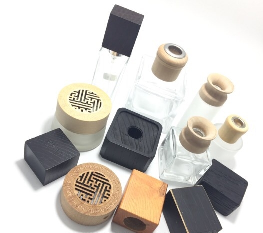 Customized Bamboo caps and Wooden lids for Cosmetic Bottle 